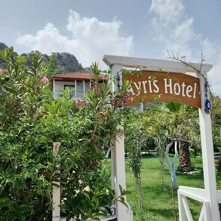 Ayris Hotel Чирали Екстер'єр фото