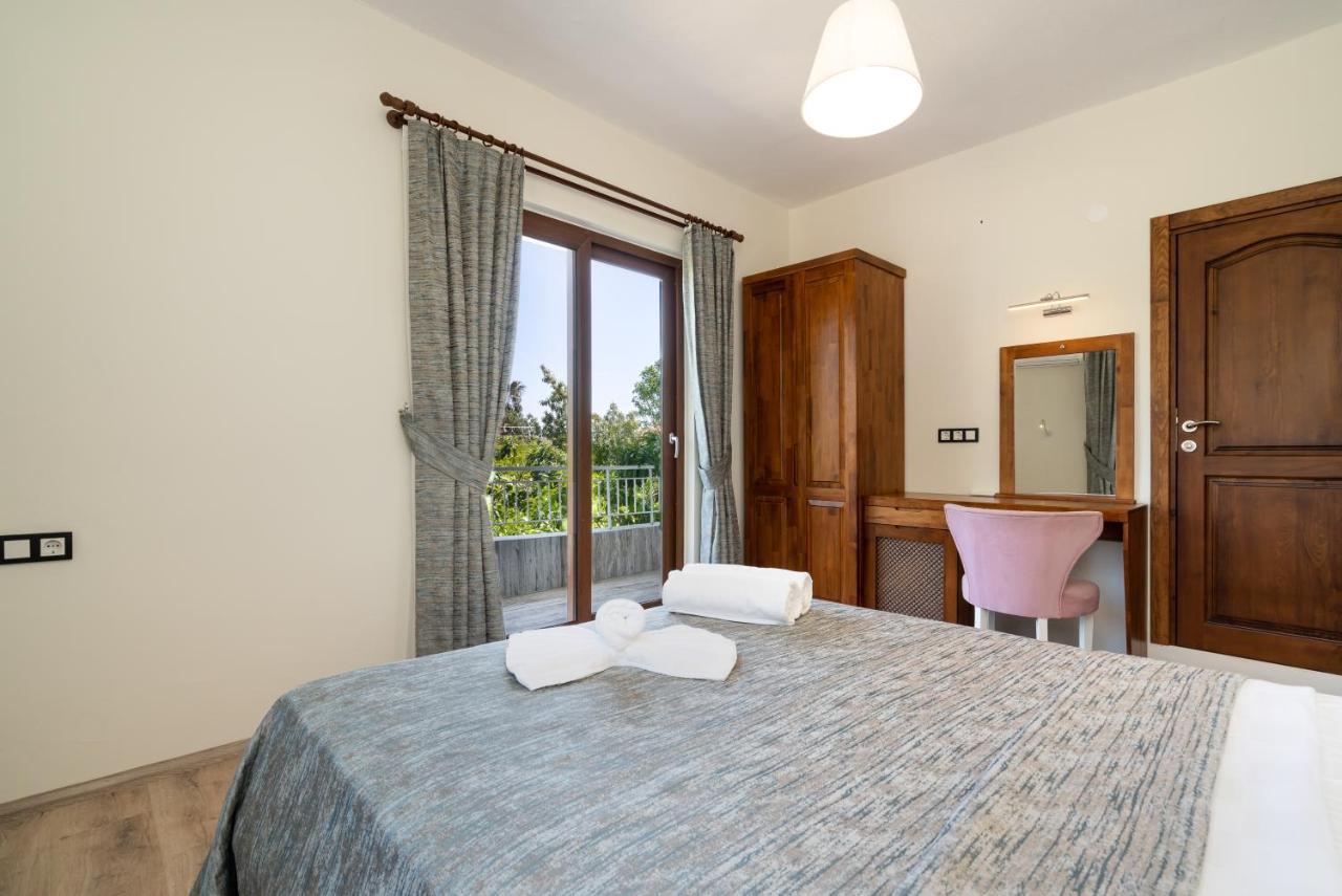Ayris Hotel Чирали Екстер'єр фото