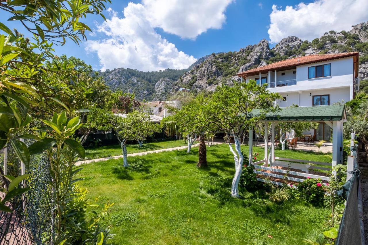 Ayris Hotel Чирали Екстер'єр фото