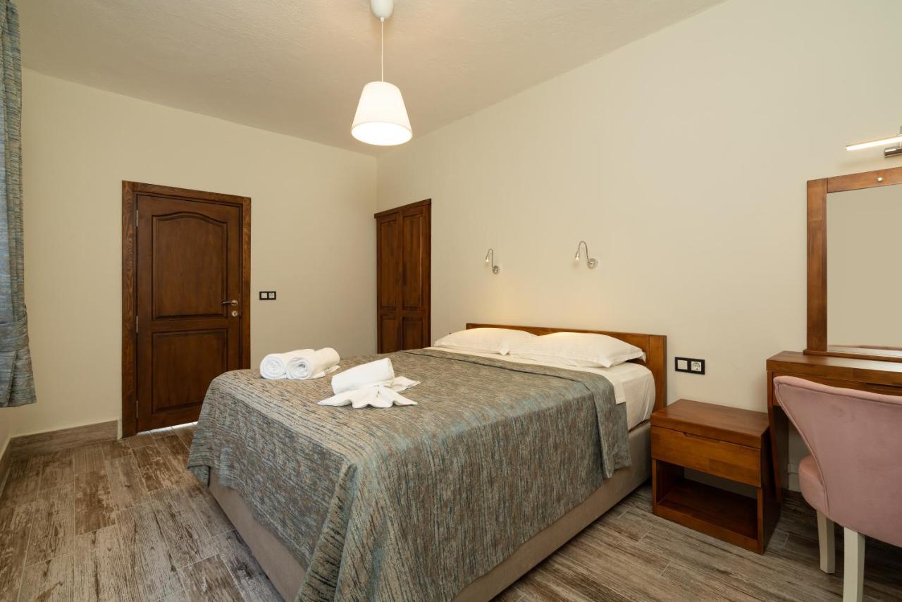 Ayris Hotel Чирали Екстер'єр фото