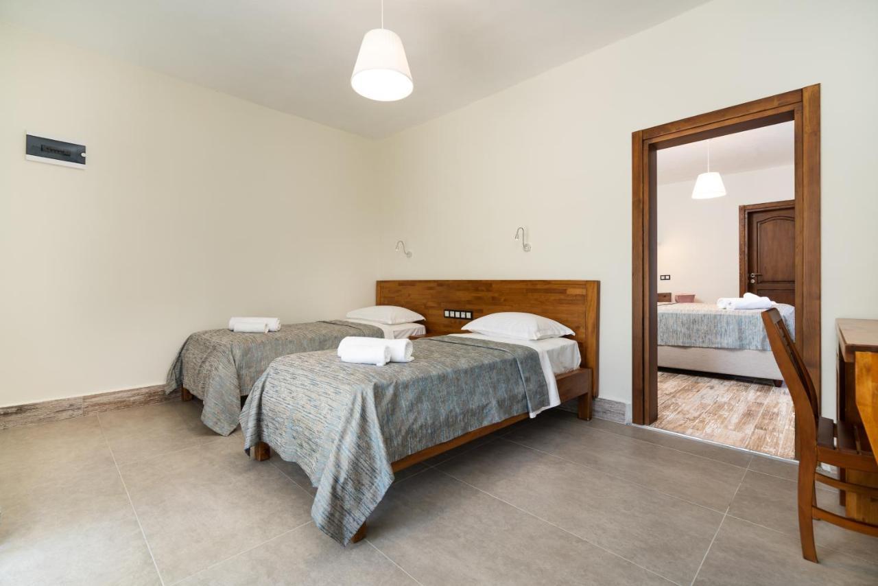 Ayris Hotel Чирали Екстер'єр фото