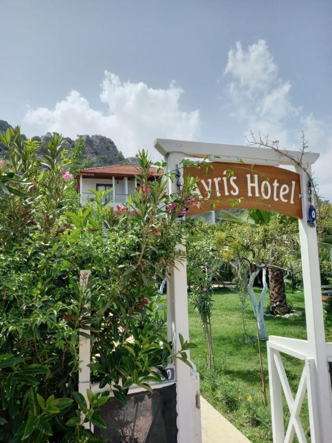Ayris Hotel Чирали Екстер'єр фото