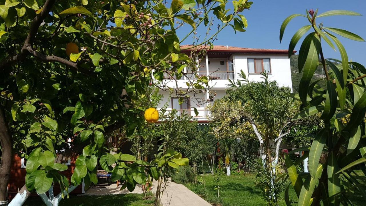 Ayris Hotel Чирали Екстер'єр фото